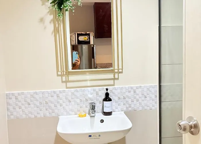 Sunvida Tower Across Sm View With Balcony
